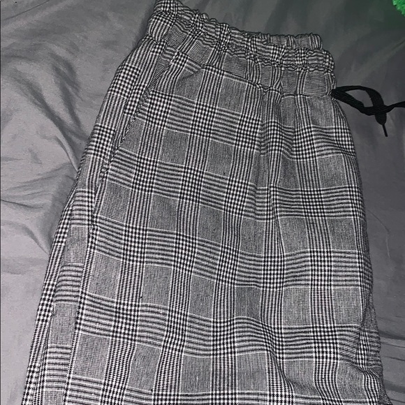 Grey Plaid Pants (Size M) - Picture 2 of 3